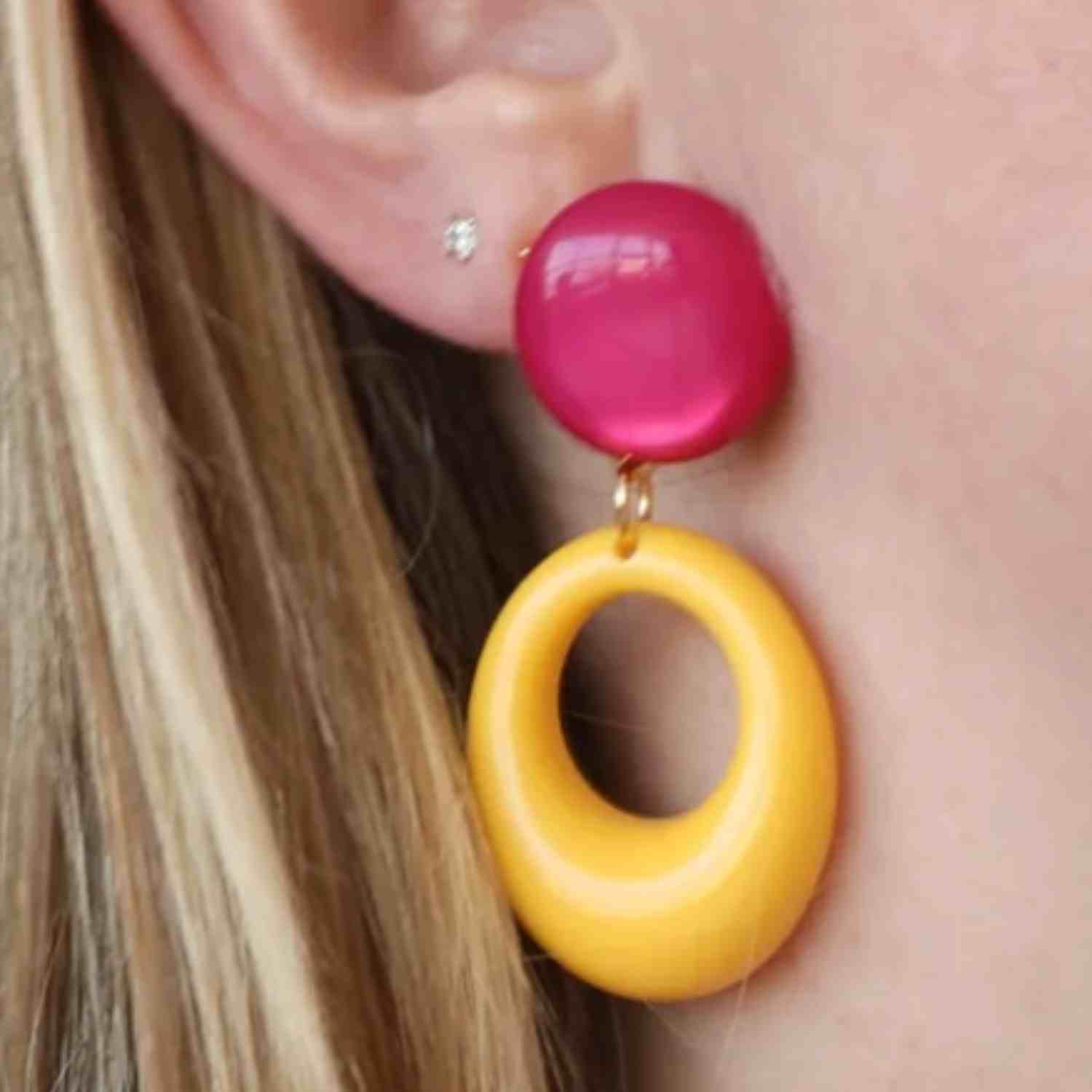 Boucles d’oreilles clips Roma Jaune & Fuchsia – Odette