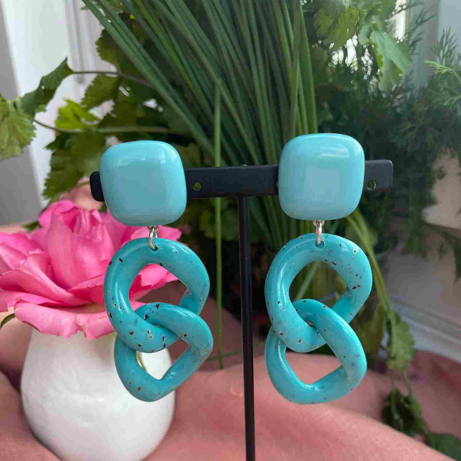 Boucle clip maillon bleu turquoise de la marque Francine Bramli