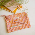 Pochette iPad en coton matelassé imprimé fleuri rose et orange, Bindi Atelier