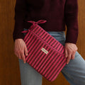 Pochette ordinateur 13 pouces Stripes Berry – Bindi Atelier
