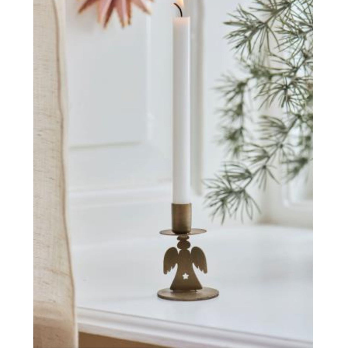 Bougeoir ange en métal doré – Ib Laursen