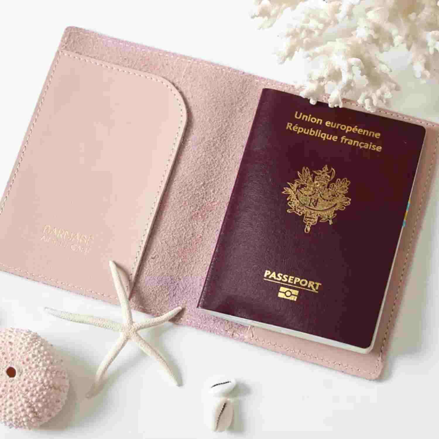 Etui passeport en cuir Barnabé aime le café