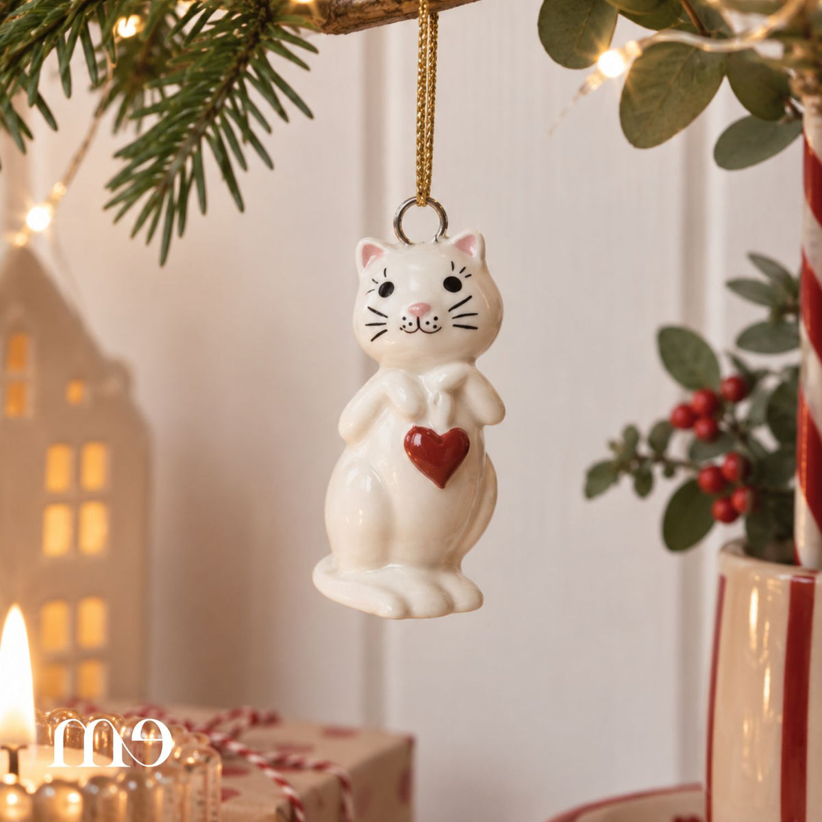Suspension de Noël Chat au cœur rouge