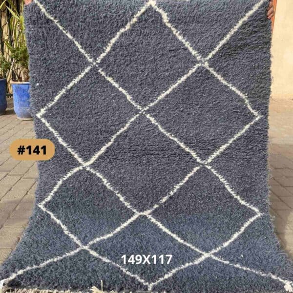 tapis berbere gris avec losange blanc