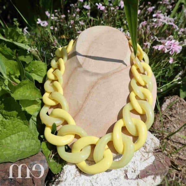 collier maillon dans les tons jaunes de Francine Bramli