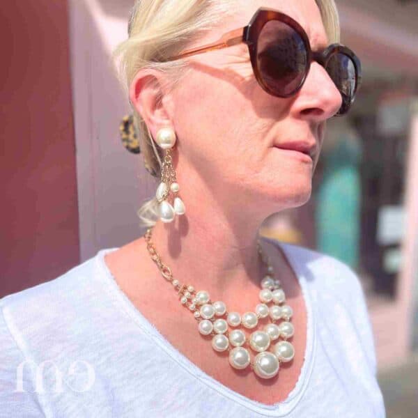 collier 3 rangs en perle et chaine or de la marque Francine Bramli